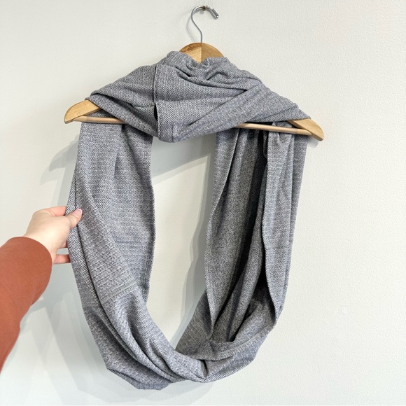 Lululemon Vinyasa Scarf Rulu convertible soft multi-way grey herringbone - Picture 5 of 13